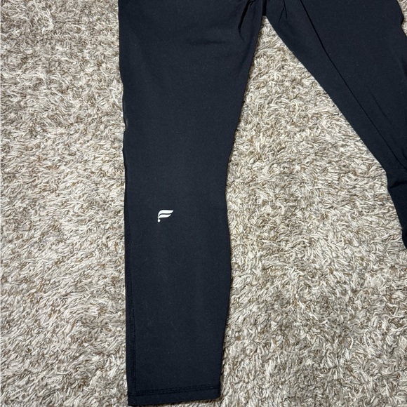 Fabletics cross waist leggings workout bottoms - Picture 3 of 3